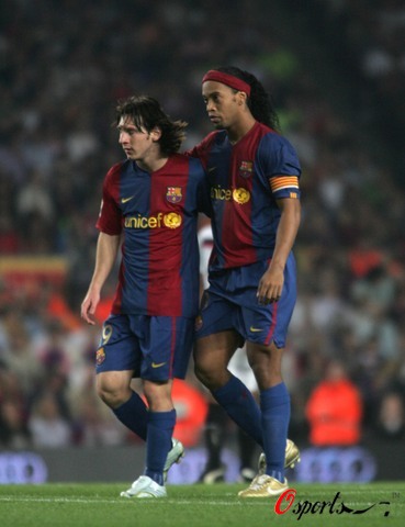 或场内广播 或场内广播